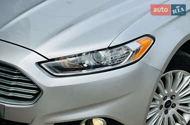 Седан Ford Fusion 2014 в 