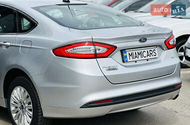 Седан Ford Fusion 2014 в 