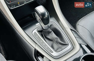 Седан Ford Fusion 2014 в 