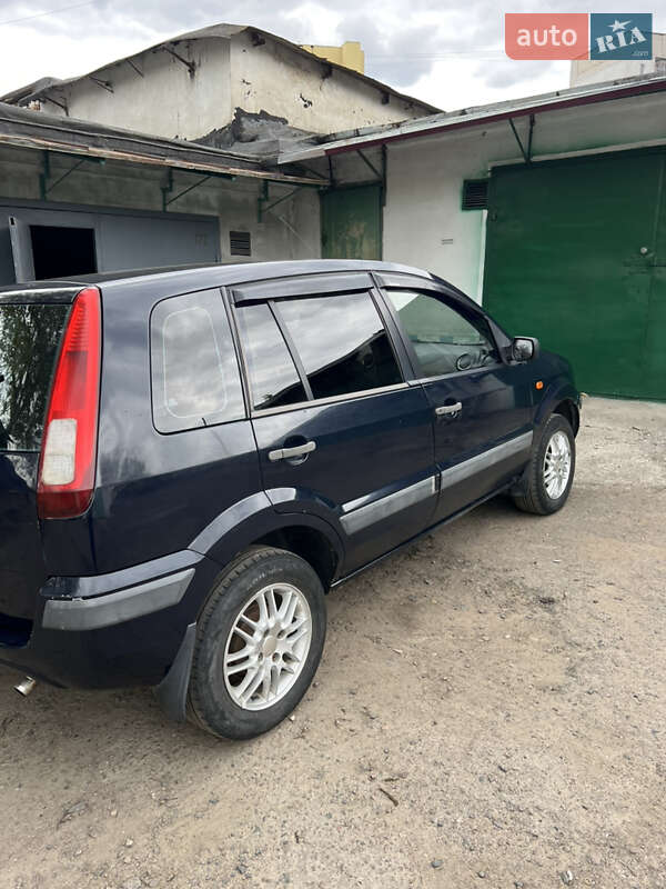 Хэтчбек Ford Fusion 2005 в Ровно