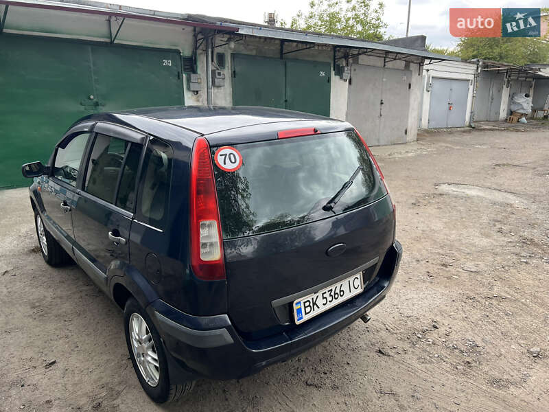 Хэтчбек Ford Fusion 2005 в Ровно