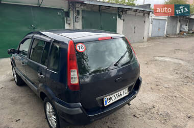 Хэтчбек Ford Fusion 2005 в 