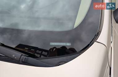 Седан Ford Fusion 2017 в 