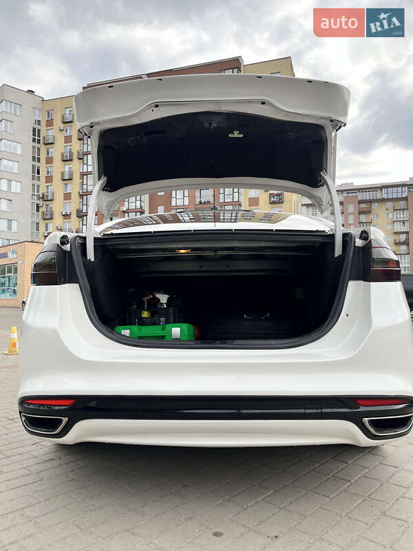 Седан Ford Fusion 2014 в Житомире