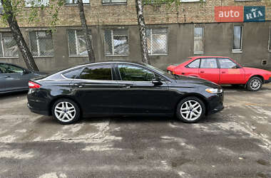 Седан Ford Fusion 2015 в Киеве