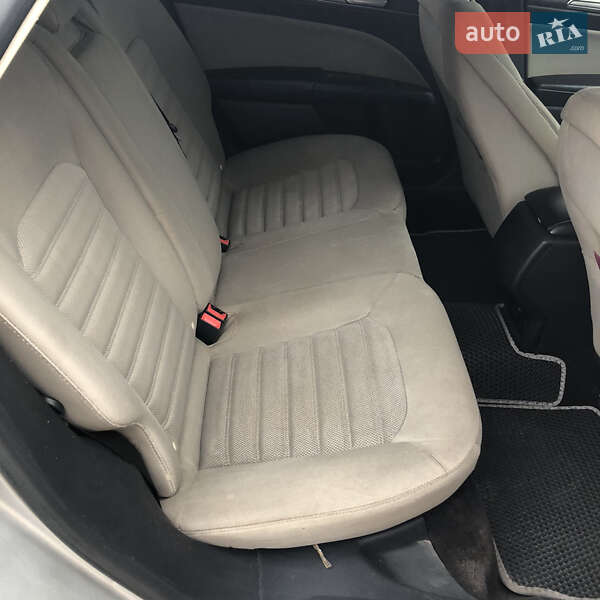 Седан Ford Fusion 2016 в Чернигове