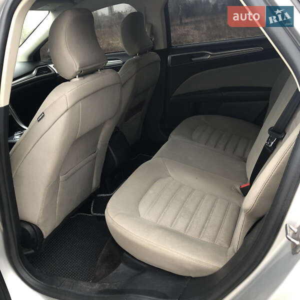 Седан Ford Fusion 2016 в Чернигове