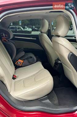 Седан Ford Fusion 2014 в 