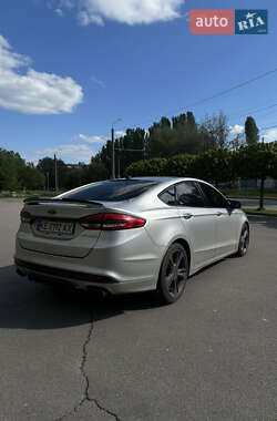 Седан Ford Fusion 2016 в 