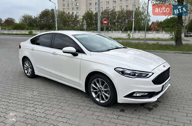 Седан Ford Fusion 2016 в 