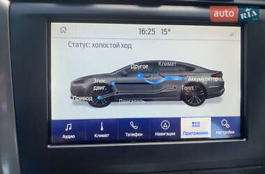Седан Ford Fusion 2018 в 