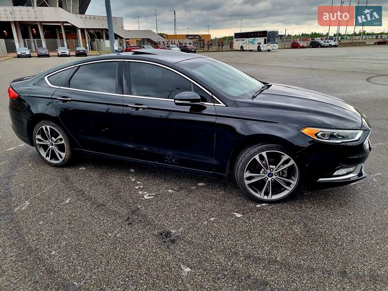Седан Ford Fusion 2017 в Львові