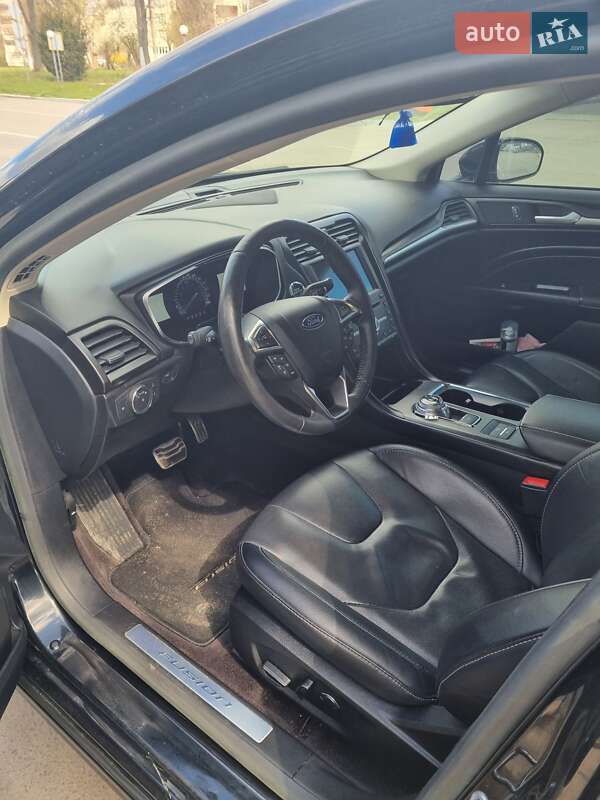 Седан Ford Fusion 2017 в Львове