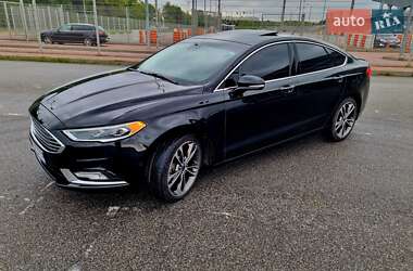 Седан Ford Fusion 2017 в 