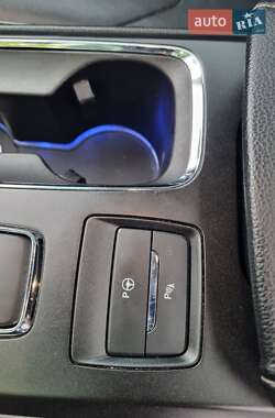 Седан Ford Fusion 2017 в 