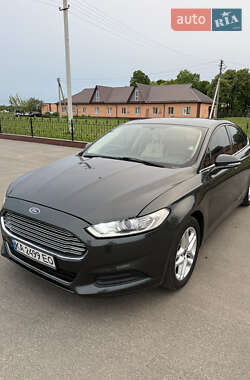 Седан Ford Fusion 2014 в 