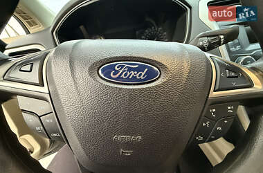 Седан Ford Fusion 2014 в 