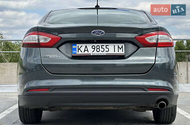 Седан Ford Fusion 2014 в 