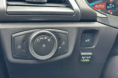 Седан Ford Fusion 2014 в 