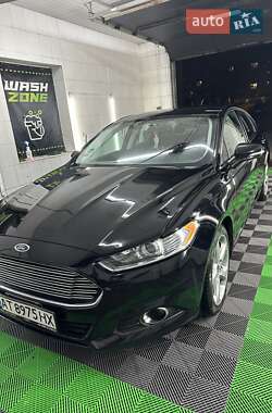 Седан Ford Fusion 2015 в 