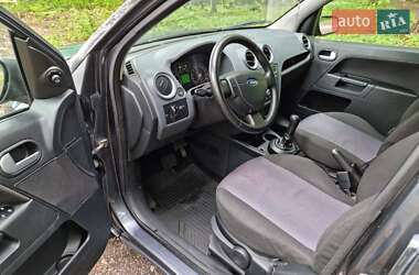 Хэтчбек Ford Fusion 2006 в 