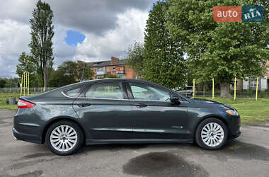 Седан Ford Fusion 2014 в 