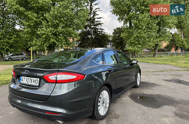 Седан Ford Fusion 2014 в 