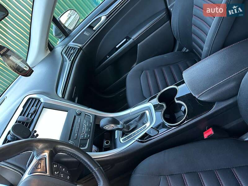 Седан Ford Fusion 2016 в Киеве