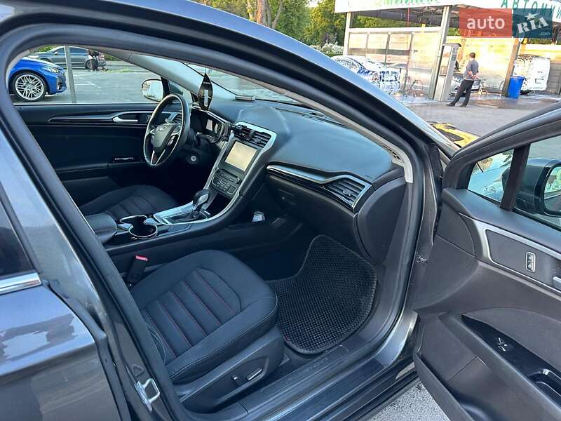 Седан Ford Fusion 2016 в Киеве