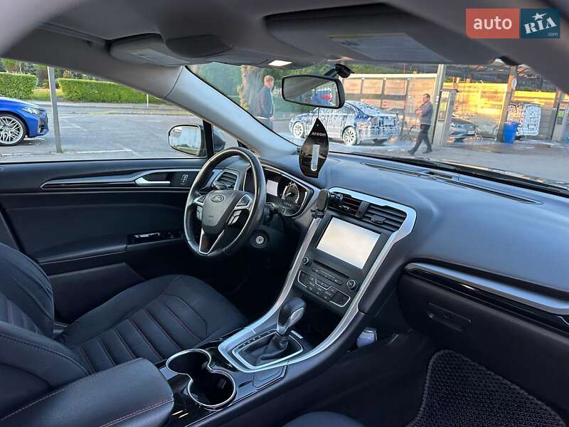 Седан Ford Fusion 2016 в Киеве
