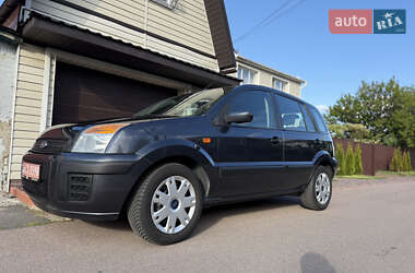 Хэтчбек Ford Fusion 2008 в 