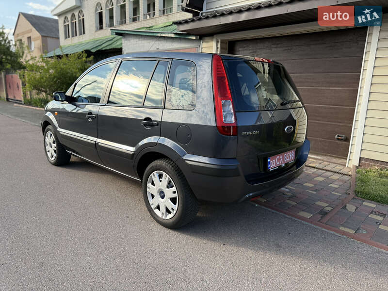 Хэтчбек Ford Fusion 2008 в 