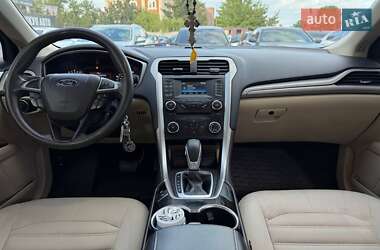 Седан Ford Fusion 2014 в 
