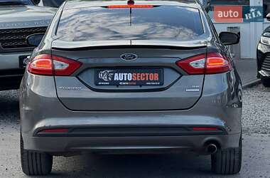 Седан Ford Fusion 2014 в 