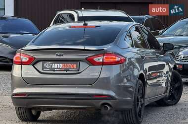 Седан Ford Fusion 2014 в 