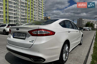 Седан Ford Fusion 2015 в 