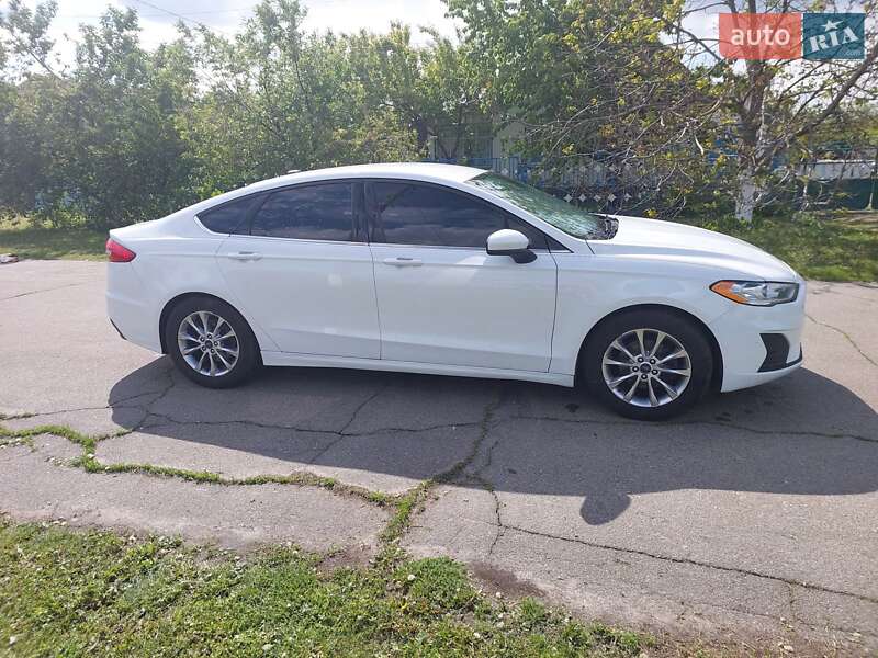 Седан Ford Fusion 2019 в Києві