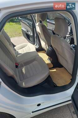 Седан Ford Fusion 2019 в 