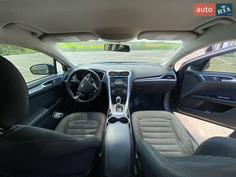 Седан Ford Fusion 2014 в Черновцах