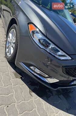 Седан Ford Fusion 2017 в 