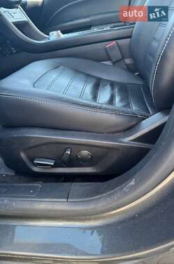 Седан Ford Fusion 2017 в 