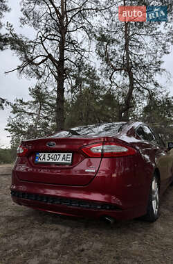 Седан Ford Fusion 2015 в 