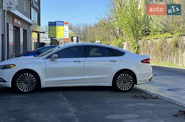 Седан Ford Fusion 2016 в 