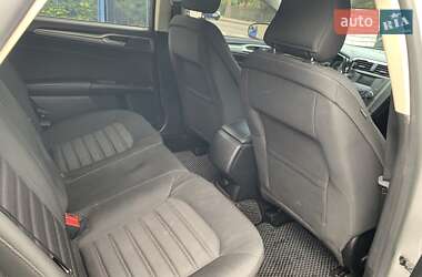 Седан Ford Fusion 2018 в 