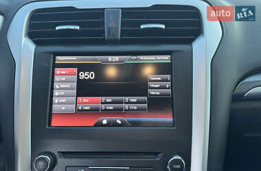 Седан Ford Fusion 2016 в 
