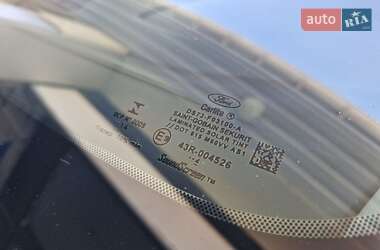 Седан Ford Fusion 2014 в 
