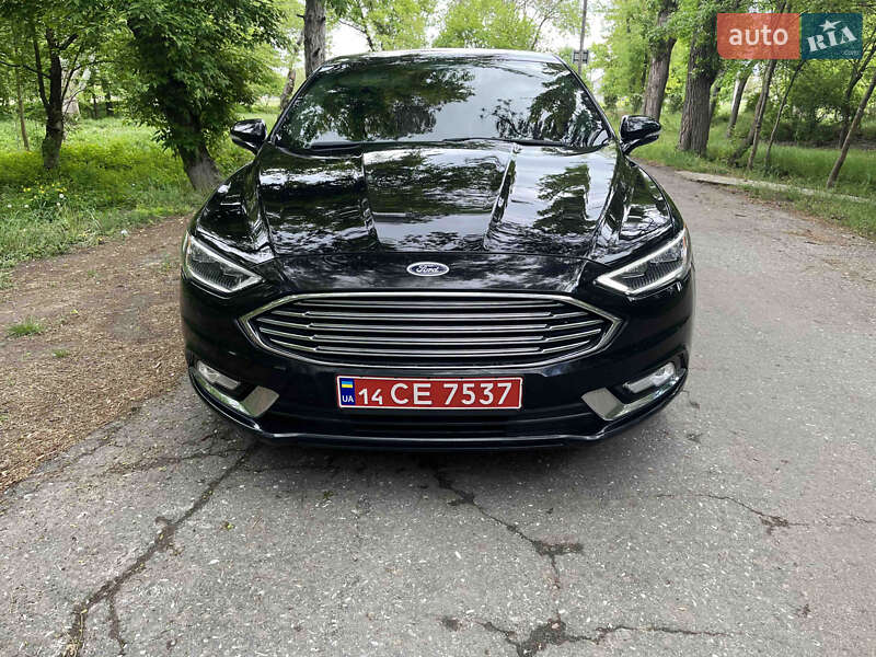 Седан Ford Fusion 2017 в 