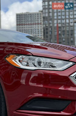Седан Ford Fusion 2017 в 