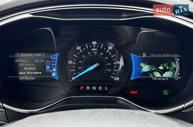 Седан Ford Fusion 2017 в 