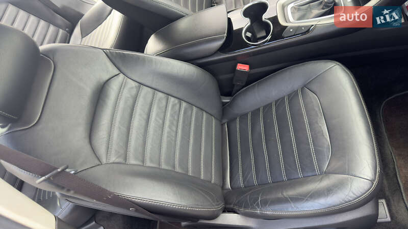 Седан Ford Fusion 2013 в Одессе